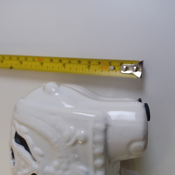 GC Naturals Porcelain Elephant Statue Diffuser Potpourri  Sachet Holder Inside - Picture 9 of 9